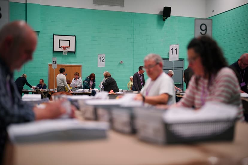 More Welsh voters back keeping new Senedd voting system